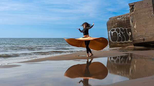 Verena Forster Drehtanz am Strand